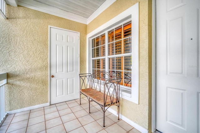 entrance to property featuring covered porch