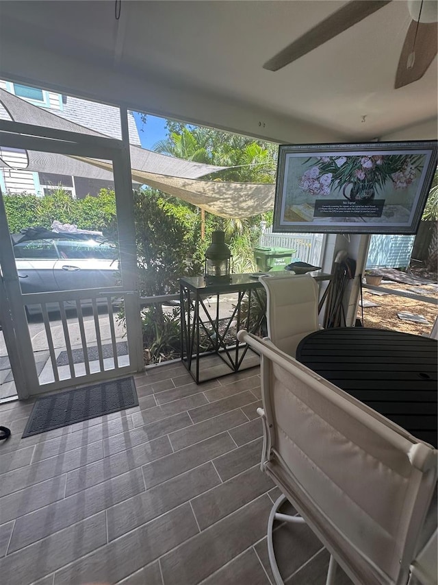 728 41st St, Sarasota, FL 34234 - sunroom featuring ceiling fan