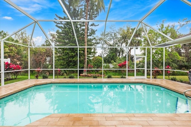 outdoor pool with a lanai