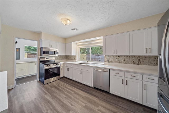 2905 Bougainvillea St, Sarasota, FL 34239 - photo 10