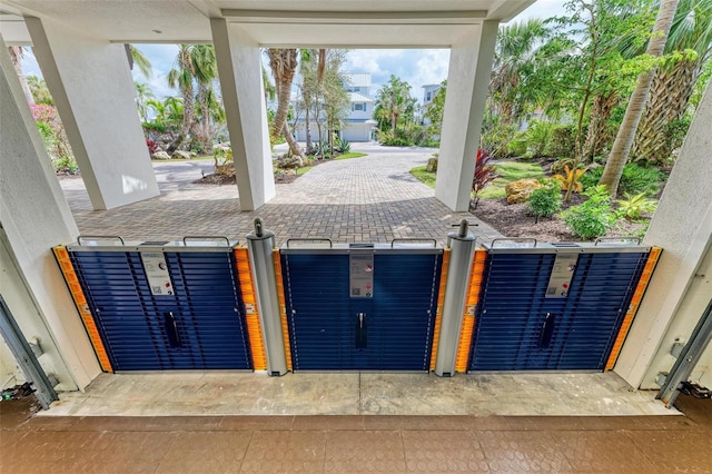 516 Kumquat Dr, Anna Maria, FL 34216 - view of garage