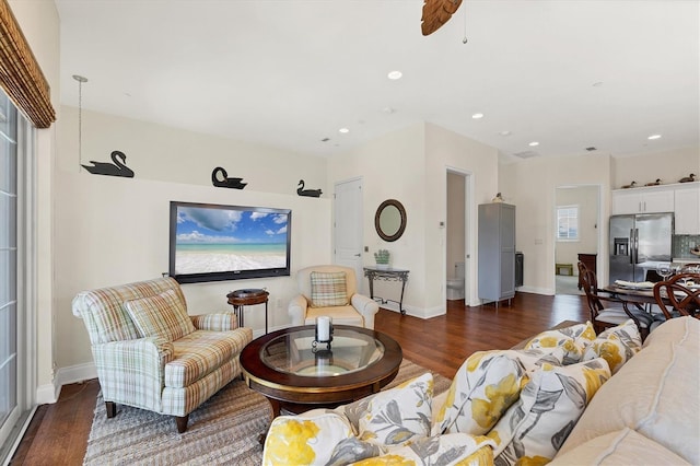 living room with recessed lighting, baseboards, wood finished floors, and a ceiling fan