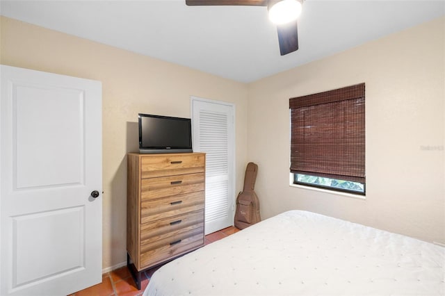 bedroom with a ceiling fan