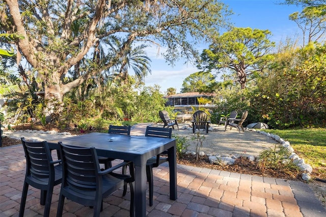 view of patio with outdoor dining space