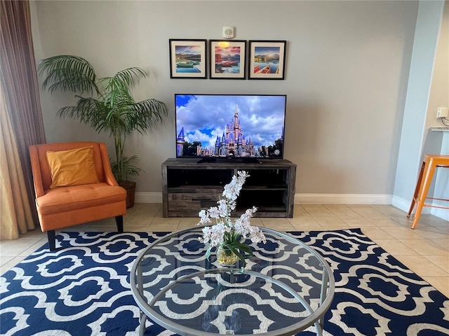 13415 Blue Heron Beach Dr Unit 1407, Orlando, FL 32821 - tiled living room featuring baseboards