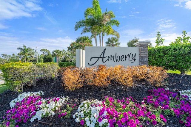 5998 Amberly Dr, Bradenton, FL 34208 - view of community sign