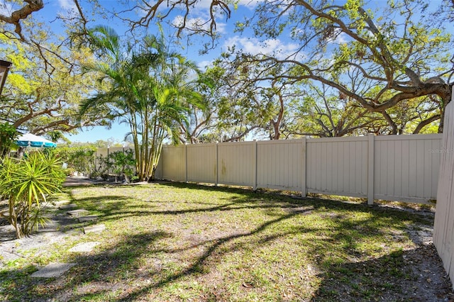 view of yard featuring fence