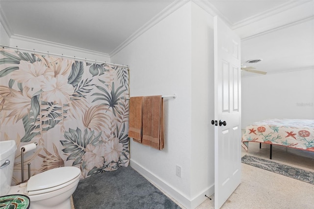 bathroom featuring curtained shower, visible vents, toilet, ornamental molding, and baseboards