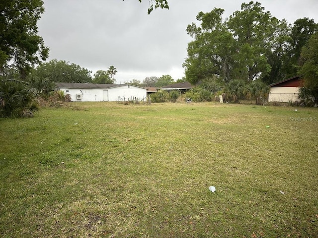 Listing photo 3 for 1505 E Laura St, Plant City FL 33563