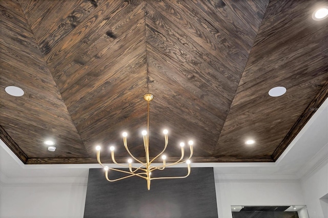 room details featuring an inviting chandelier and crown molding