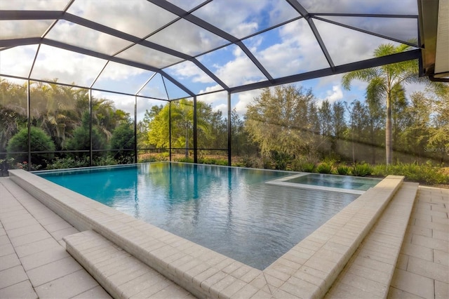 view of pool featuring an infinity pool