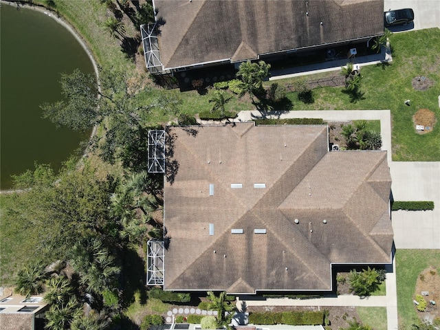 bird's eye view featuring a water view