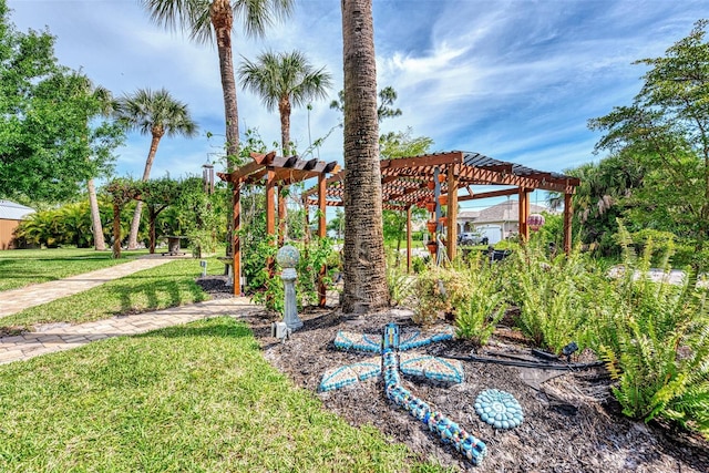 view of yard featuring a pergola