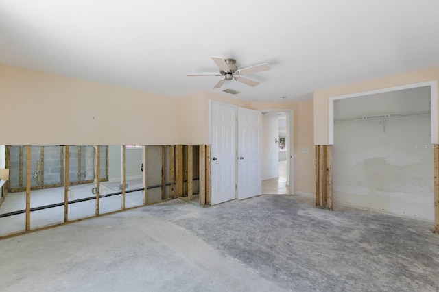 unfurnished bedroom with ceiling fan