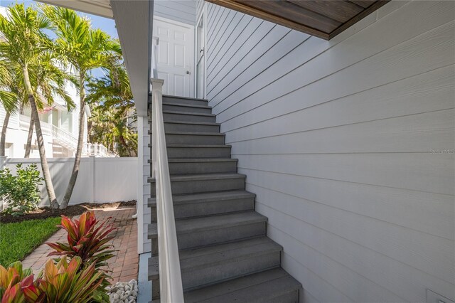 137 Big Pass Ln, Sarasota, FL 34242 - view of stairs