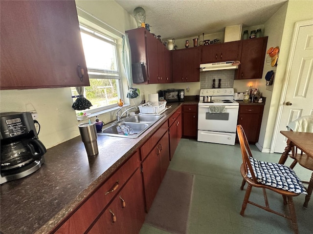 kitchen with white range with electric cooktop, under cabinet range hood, a sink, backsplash, and a textured ceiling