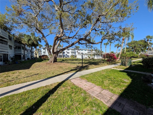 view of yard featuring a residential view