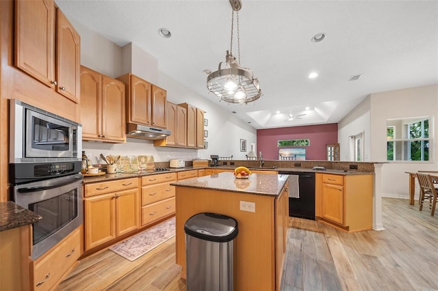 2114 147th Ct E, Bradenton, FL 34212 - kitchen featuring light wood-style floors, black appliances, a peninsula, and under cabinet range hood