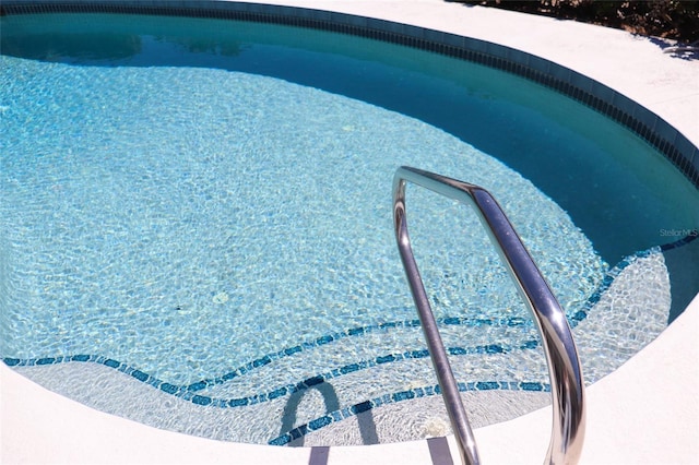 view of pool featuring a swimming pool