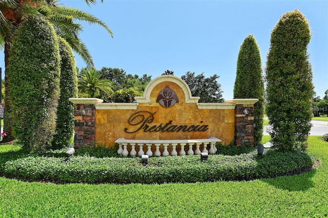 view of community / neighborhood sign