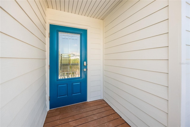 view of property entrance
