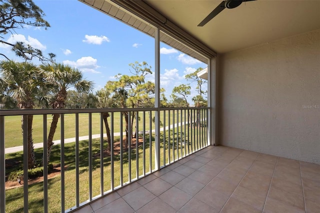 balcony with ceiling fan