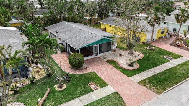 bird's eye view with a residential view