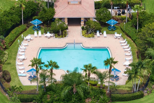 3456 Parkridge Cir Unit 33-105, Sarasota, FL 34243 - aerial view of property and surrounding area with a pool area