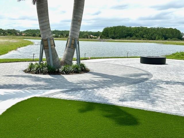 view of property's community featuring a water view