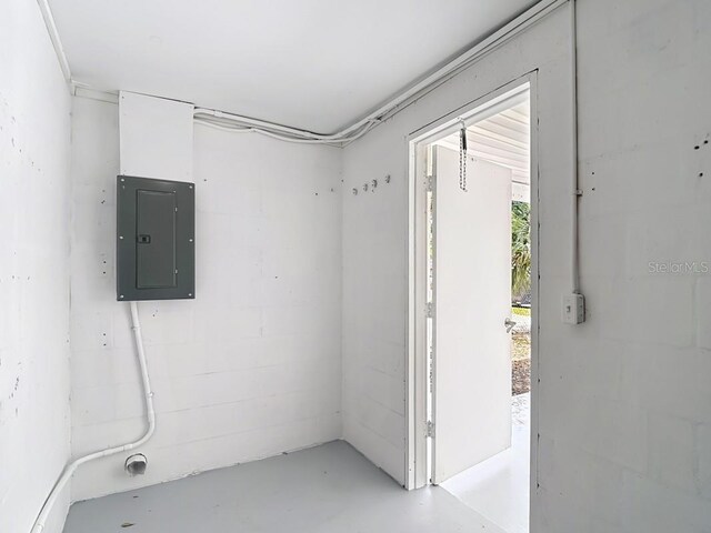 3512 N 10th St, Tampa, FL 33605 - unfurnished room with electric panel and concrete floors