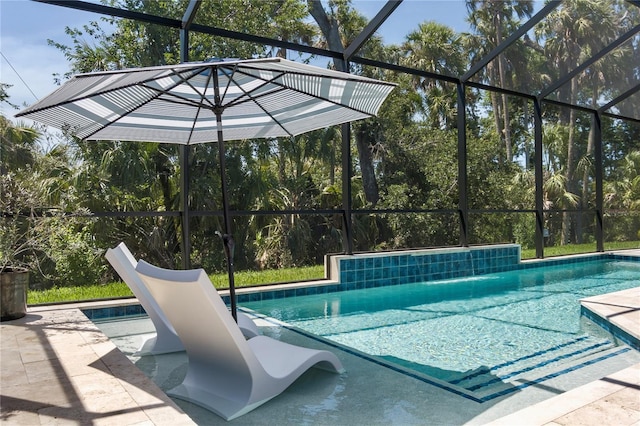 5621 Badini Way, Palmetto, FL 34221 - outdoor pool featuring glass enclosure