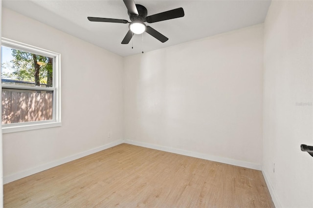 6639 16th St N, Saint Petersburg, FL 33702 - unfurnished room featuring ceiling fan, baseboards, and light wood-style floors