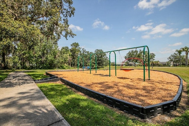 11790 Fennemore Way, Parrish, FL 34219 - view of property's community featuring a lawn and playground community