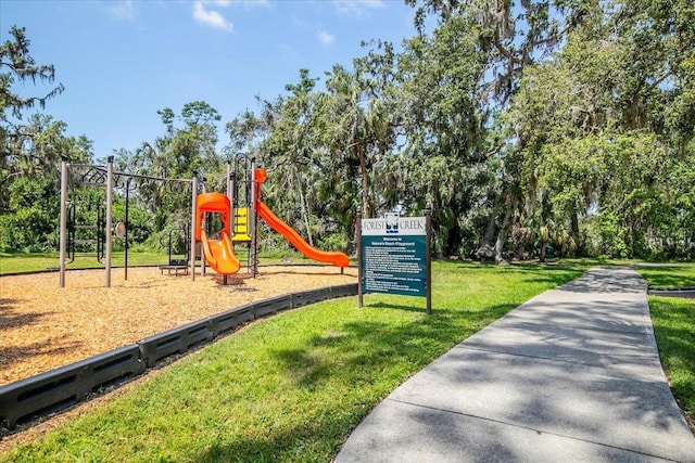 11790 Fennemore Way, Parrish, FL 34219 - communal playground with a lawn