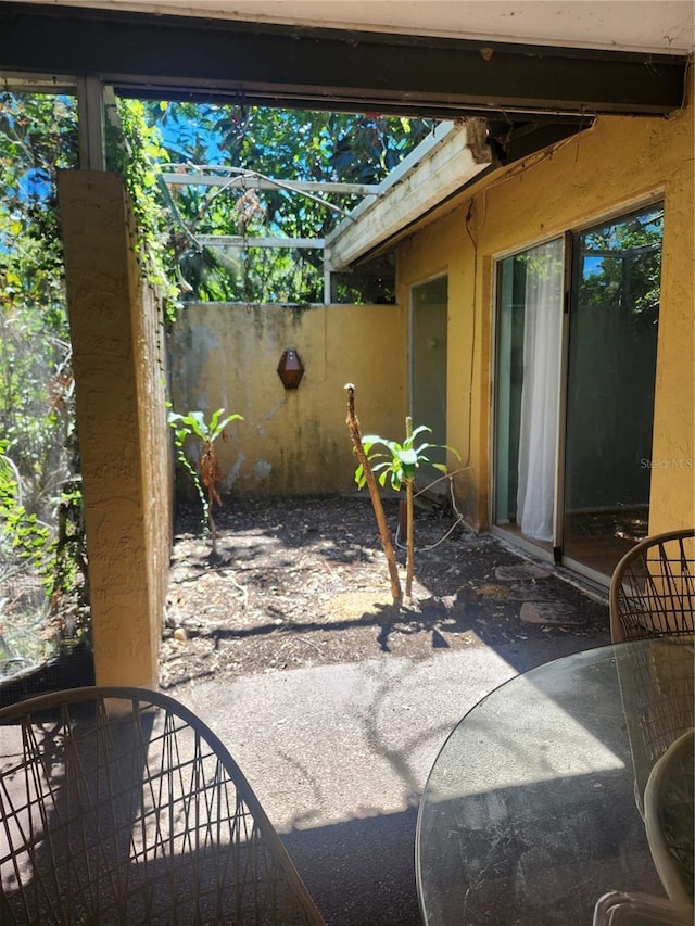 1862 Orangewood Ln, Sarasota, FL 34232 - view of patio / terrace featuring fence