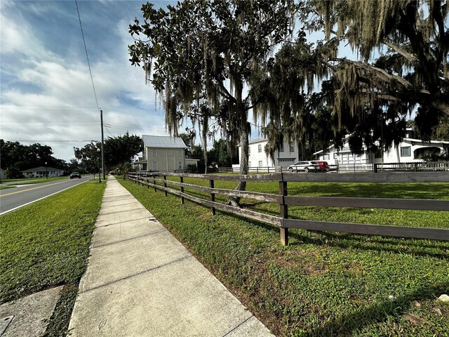 Listing photo 2 for 702 Ave A SW, Winter Haven FL 33880