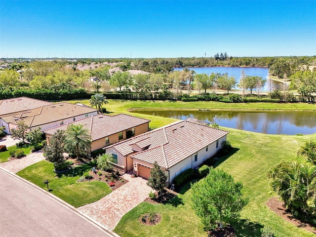bird's eye view with a water view