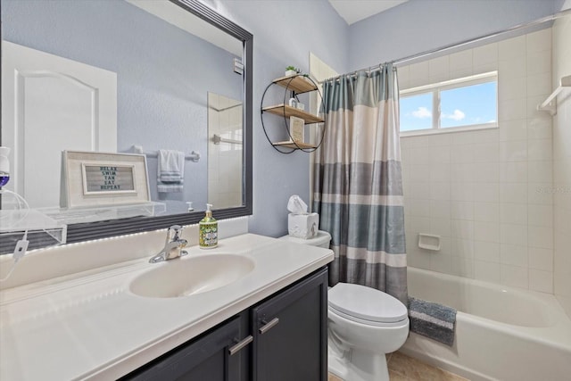 259 Golden Harbour Trl, Bradenton, FL 34212 - full bathroom featuring vanity, toilet, and shower / tub combo with curtain