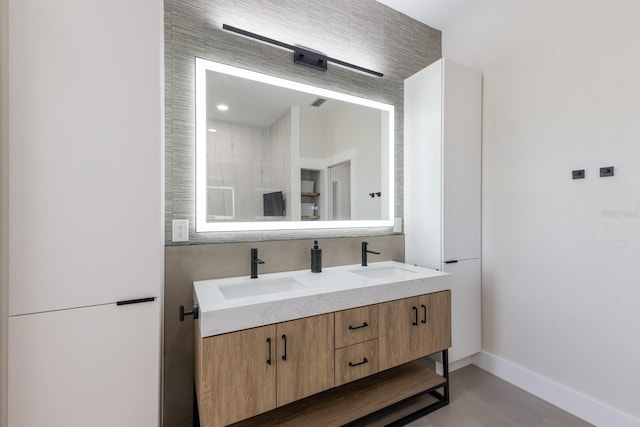 4606 Lake Fox Pl, Parrish, FL 34219 - full bath featuring double vanity and baseboards