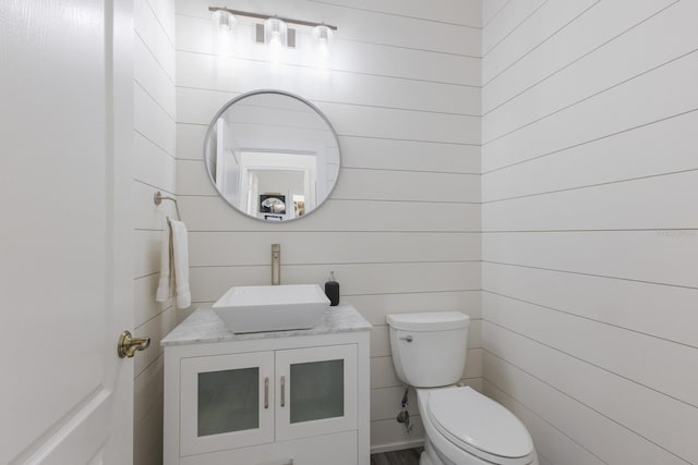 4606 Lake Fox Pl, Parrish, FL 34219 - bathroom featuring toilet and vanity