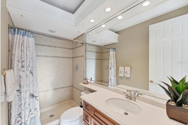 full bath with a tile shower, vanity, recessed lighting, and toilet