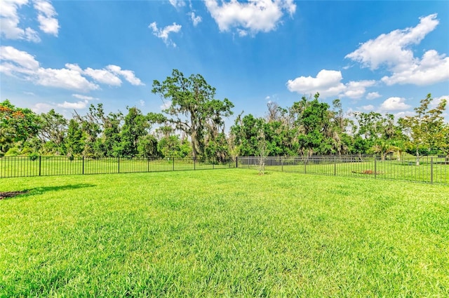 10015 Marbella Dr, Bradenton, FL 34211 - view of yard with view of wooded area