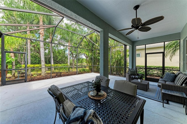 7278 Lismore Ct, Lakewood Ranch, FL 34202 - sunroom featuring a ceiling fan and an outdoor living space