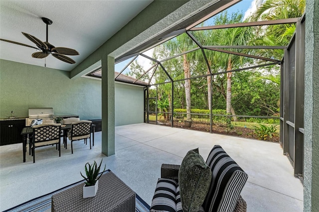 7278 Lismore Ct, Lakewood Ranch, FL 34202 - view of patio featuring a sink, a ceiling fan, and glass enclosure