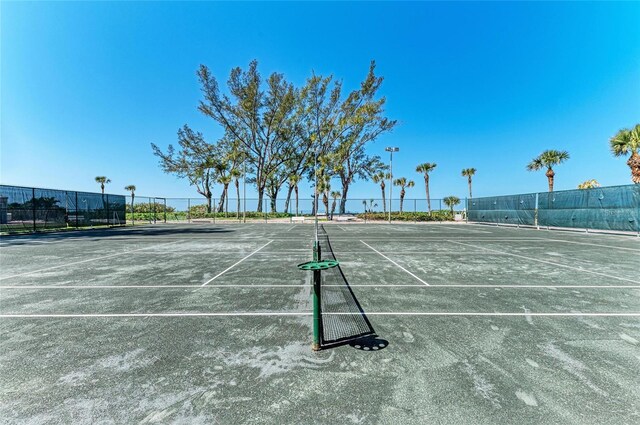 5055 Gulf Of Mexico Dr Unit 422, Longboat Key, FL 34228 - view of sport court featuring fence