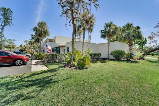 501 Lakeside Dr Unit 501, Bradenton, FL 34210 - view of yard