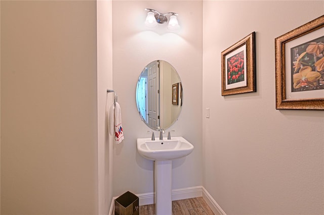 1017 Siberian Gln, Bradenton, FL 34212 - bathroom featuring baseboards and wood finished floors