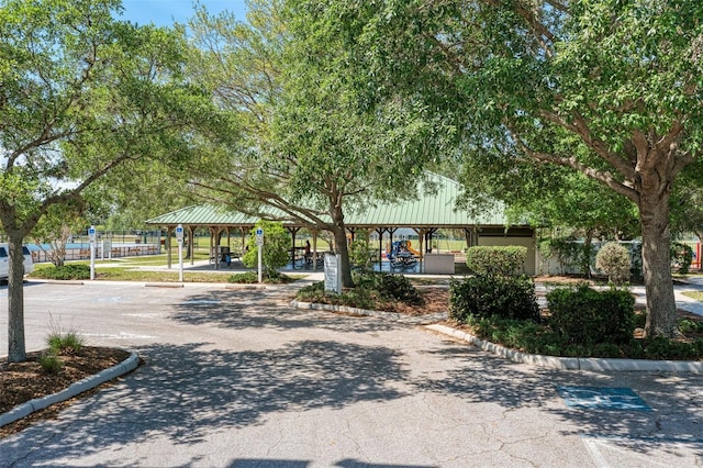 6310 Golden Eye Gln, Lakewood Ranch, FL 34202 - surrounding community with a gazebo
