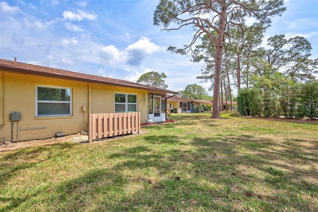 4420 Tecumseh Trl Unit 38, Sarasota, FL 34233 - view of grassy yard