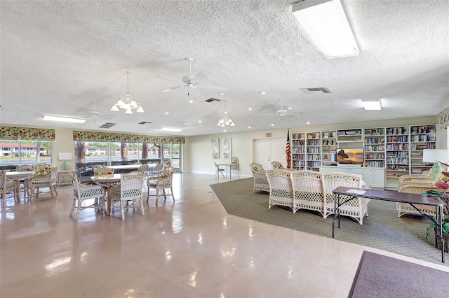 4420 Tecumseh Trl Unit 38, Sarasota, FL 34233 - dining area featuring ceiling fan and a textured ceiling